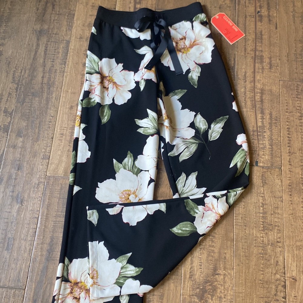 NWT Gianni Bini Fan Favs Magnolia Palazzo Wide Leg Pants Floral Black White